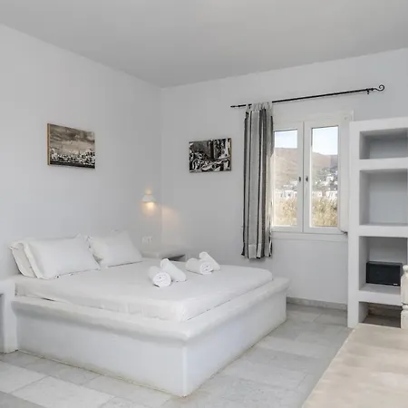 Helios Apartment *