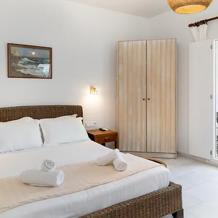 Helios Apartment *
