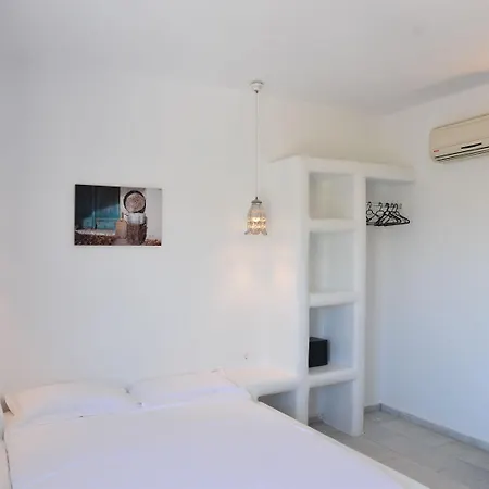 Helios Apartment *