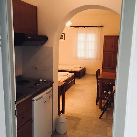Helios Apartment *